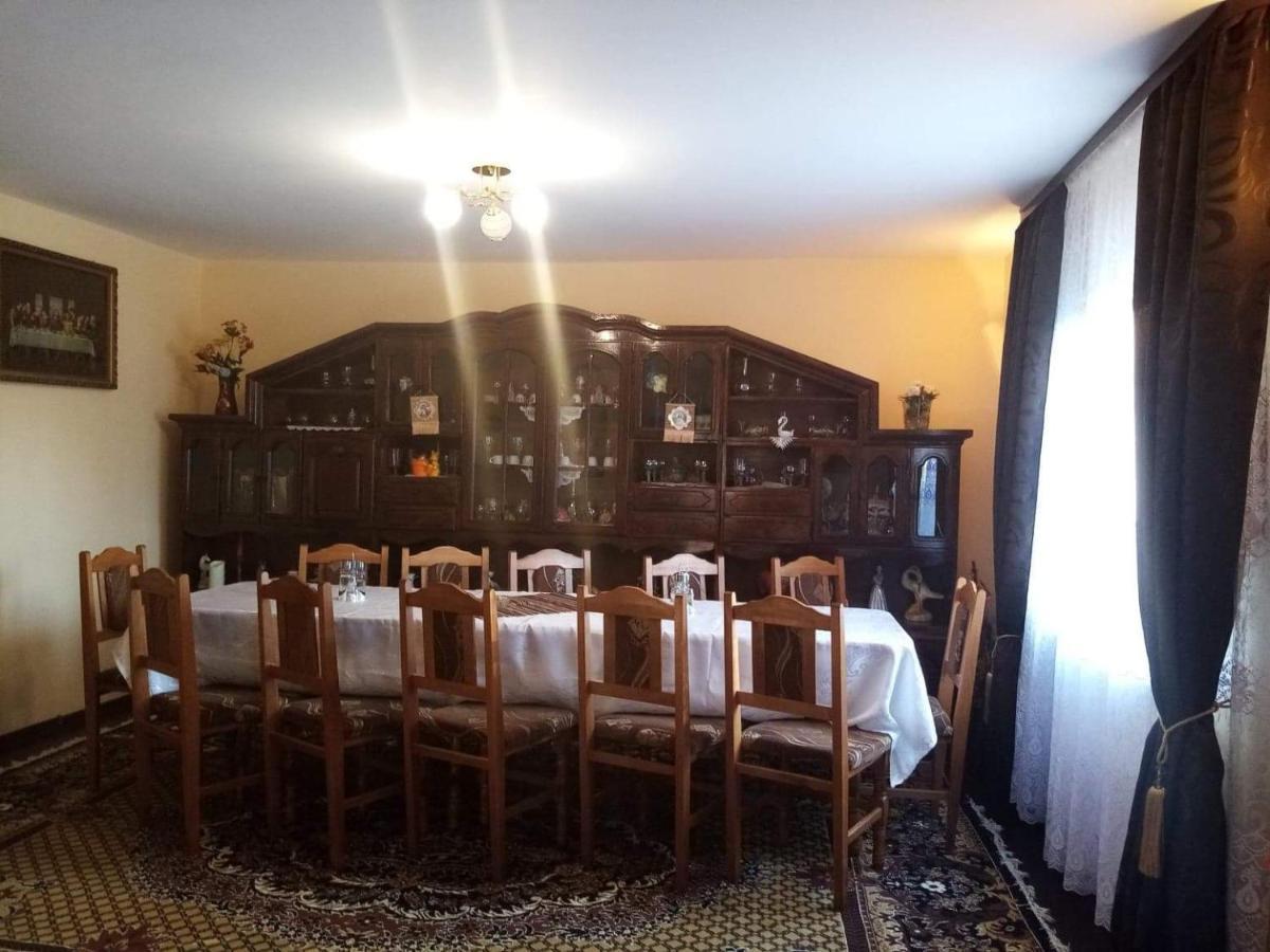 Casa Ionescu Hotel Sadova  Buitenkant foto