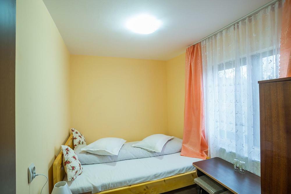 Casa Ionescu Hotel Sadova  Buitenkant foto