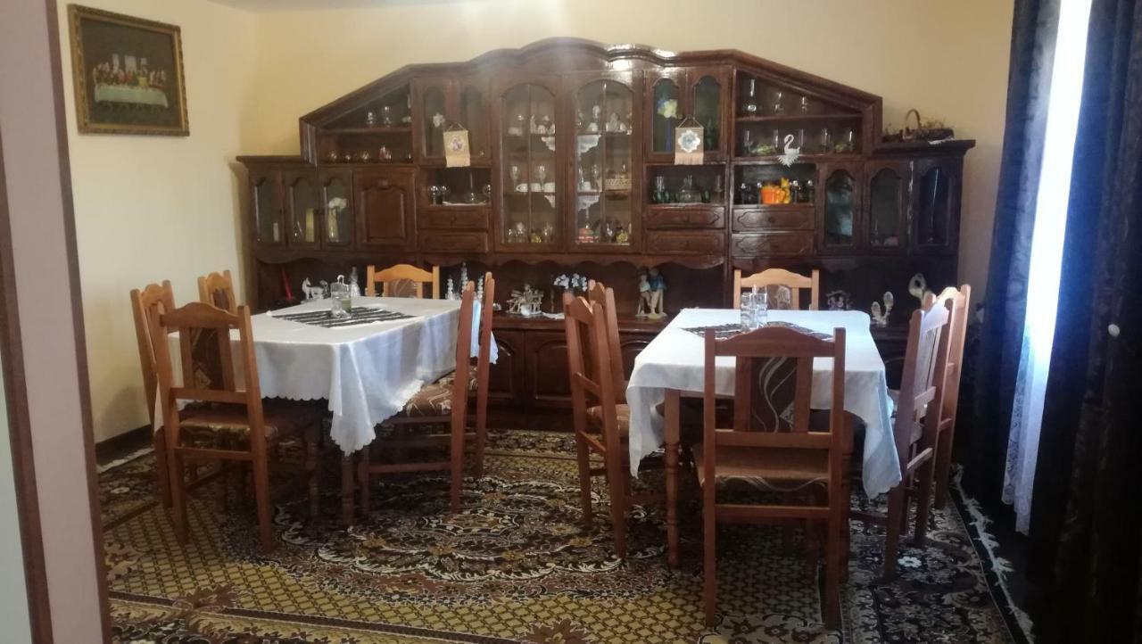 Casa Ionescu Hotel Sadova  Buitenkant foto